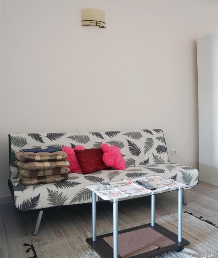 Apartmani Vesna ซัมบราทิยา ภายนอก รูปภาพ