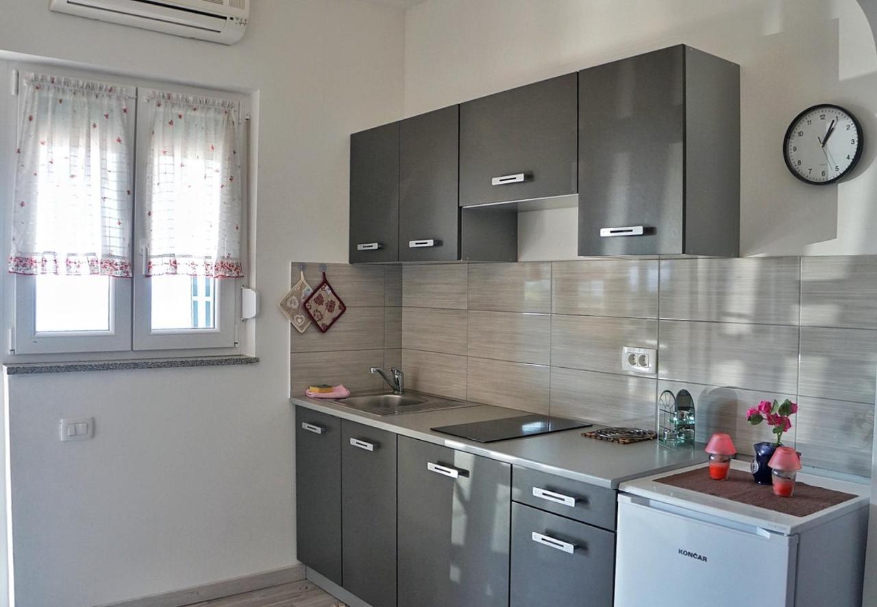 Apartmani Vesna ซัมบราทิยา ภายนอก รูปภาพ