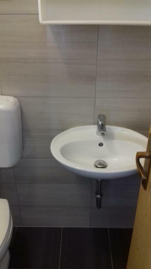 Apartmani Vesna ซัมบราทิยา ภายนอก รูปภาพ