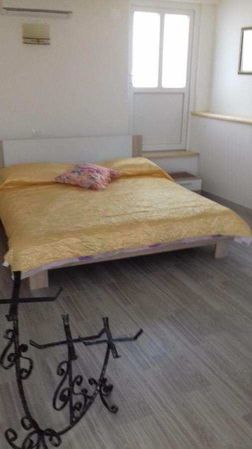 Apartmani Vesna ซัมบราทิยา ภายนอก รูปภาพ
